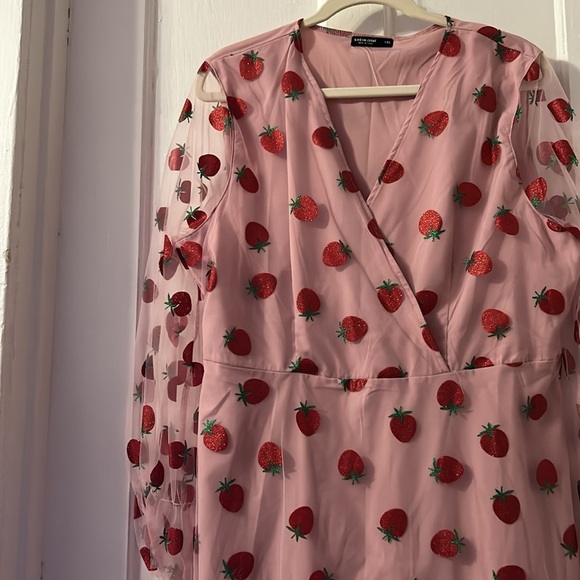 Strawberry V Neck Pink Red Long Sleeve Midi Dress - Picture 9 of 10